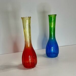 VTG Retro Jeanette Ribbed Amberina Bud Vase Green Blue  Red Yellow Ombre Set 2
